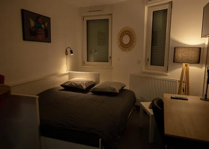 Apartment Premium Equipe - Arrivee Autonome - Fibre - Cafe Inclus Troyes