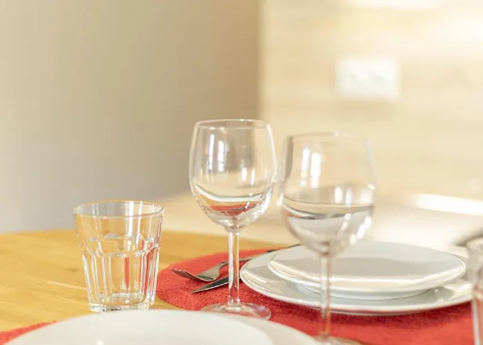 Premium Equipe - Arrivee Autonome - Fibre - Cafe Inclus Apartment Troyes