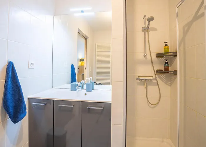 Premium Equipe - Arrivee Autonome - Fibre - Cafe Inclus Apartment